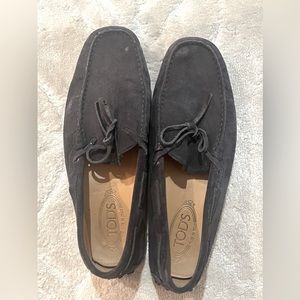Tod’s Men’s Bow Detail Suede loafers